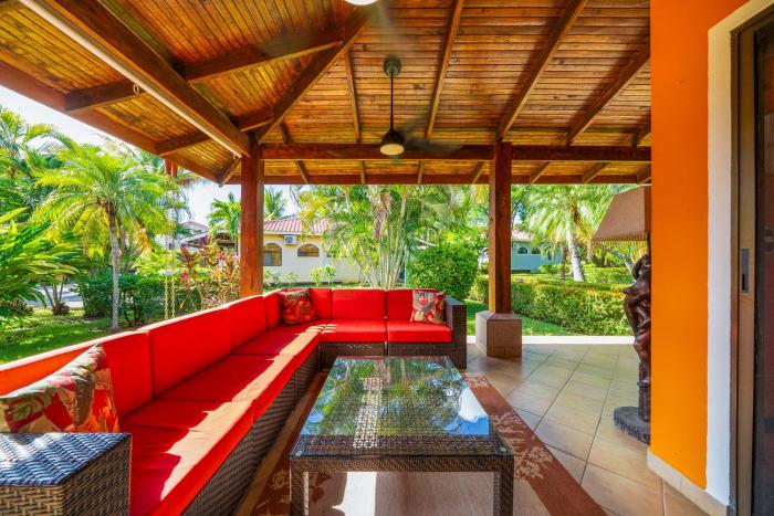 BBQ, Pool, Garden, Smart TV, Parking, AC, King Bed, Laundry facilities - Villaggio 376