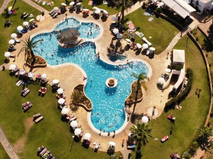 Lovely 3 Bedroom Home in a Resort in Albufeira