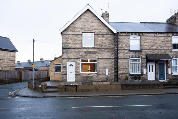 Cosy 3-Bed 15 Mins to Durham Ideal for Families