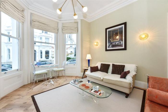 Modern Notting Hill Retreat by the Station