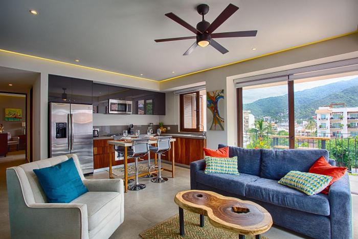 1BR, 2BA Mountain-View Condo at Oceana. Rooftop Pool, Gym in Romantic Zone