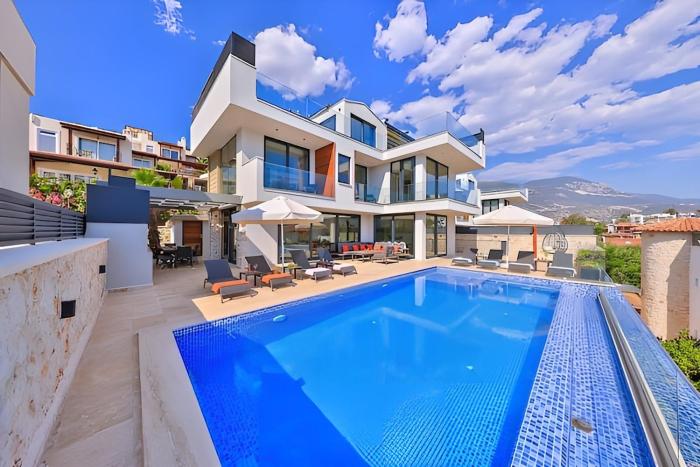 Villa Sura Elegant Kalkan Retreat,Sea View, Sleeps12