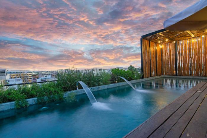 Stunning 2BR with Plunge Pool - Rooftop Sea Views