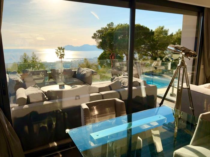 Villa de Luxe - Vue Mer Panoramique à Cannes