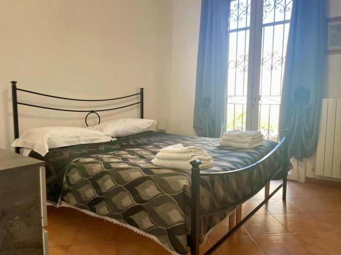 La Corte Urbana 48B Parking