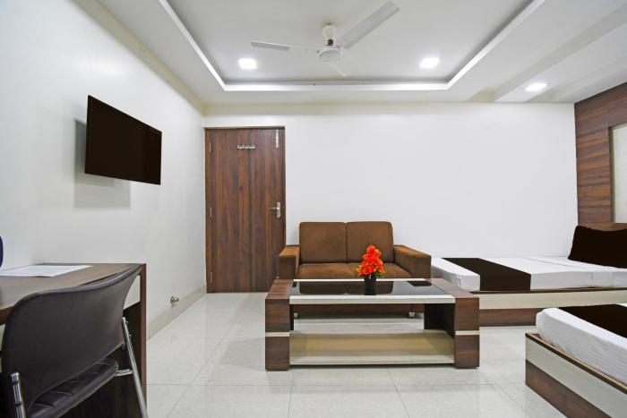 Super Townhouse Sahayogi Nagar Near Big Bazaar