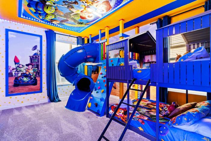 581 Epic Family Villa near Disney with Private Pool & Game Room