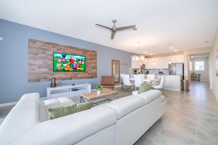 1155AG CHAMPIONS GATE,CONDO + GAME ROOM