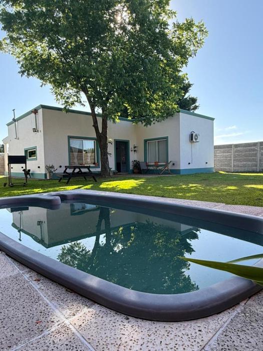 Casona alegre con pileta y patio
