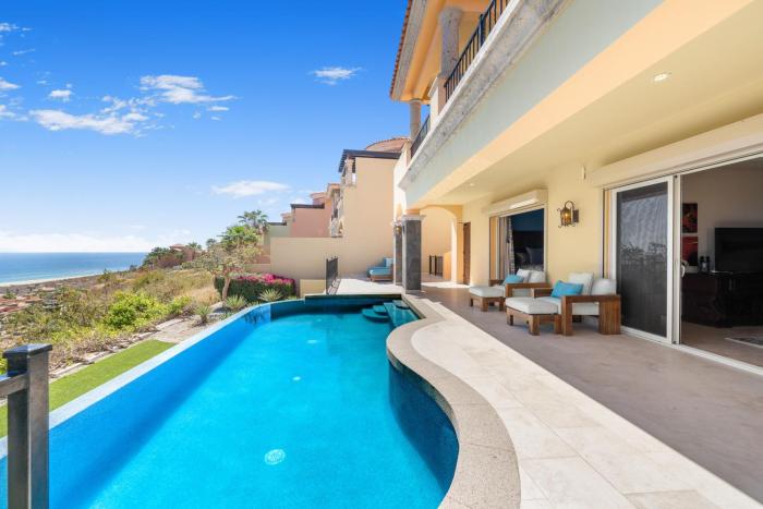 Unique Renovated 3 Bed Montecristo Villa at Quivira