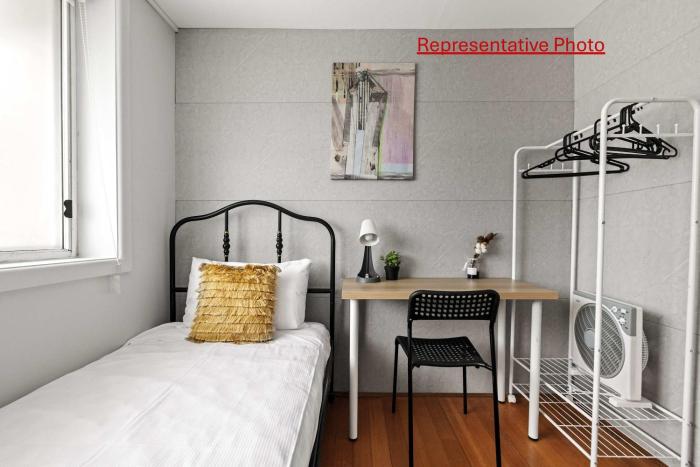 Light & Simple Single Room - Peakhurst Area - Shared Bathroom