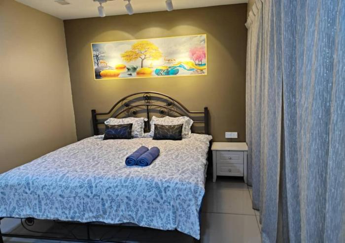 Trefoil Setia Alam 2 Bedroom Cozy Apartment Near Setia City Mall