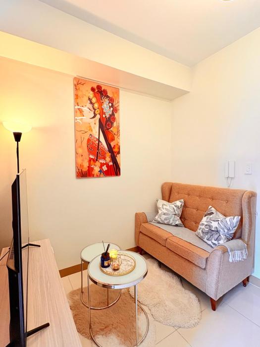 Trouvaille in Red Residences