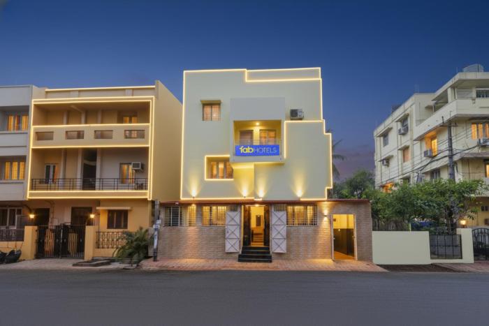 FabHotel Olive Inn I - 260m from Saltlake Sector V Metro Station