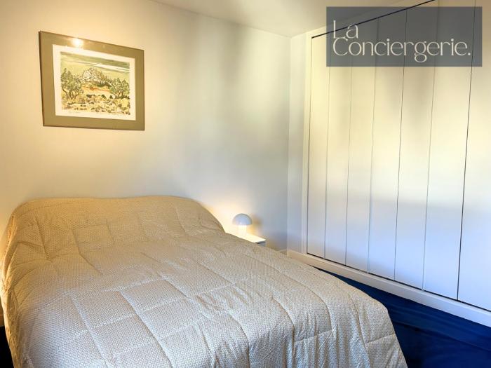 Le Cadre Doré - Parking - PoitiersCentre - LaConciergerie -