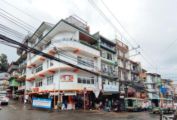 RedDoorz near Baguio Night Market