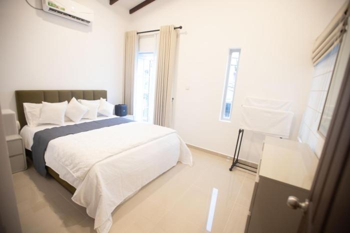 Santorini Resorts