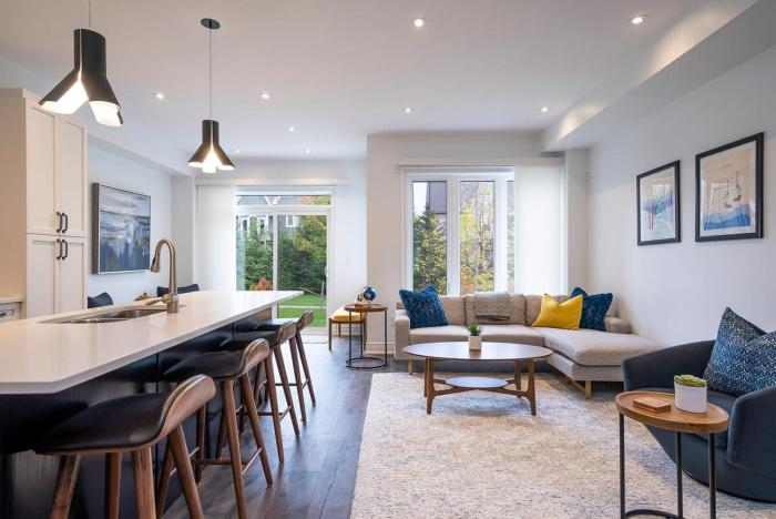 Blue Mountain Townhome - Patio Shuttle Trails