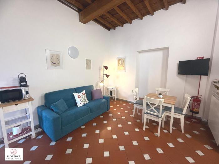 Charming Terrace Apartment By Florence Sweet Homes