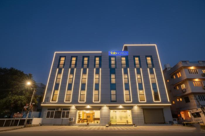 Via Kapashera Residency Near IGI Airport New Delhi