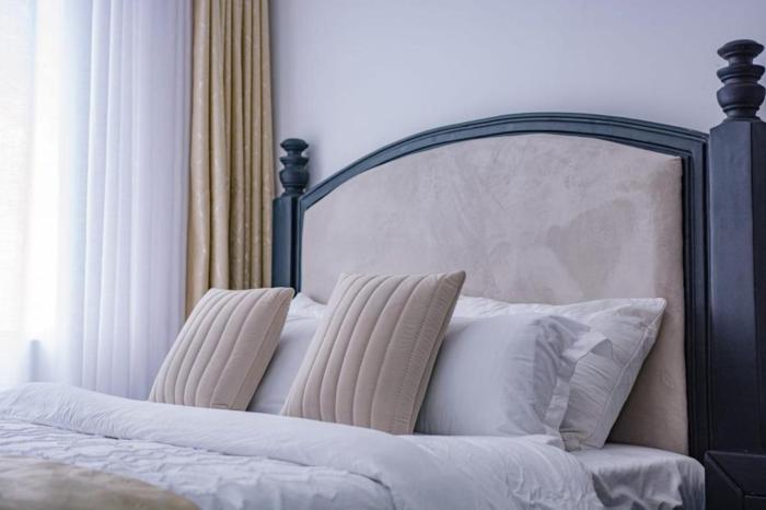 Modern 1 BR City views Kilimani 12th floor Luxury