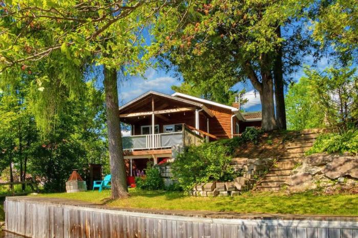 Lake Access - Private Spa - Pool table - Rustique