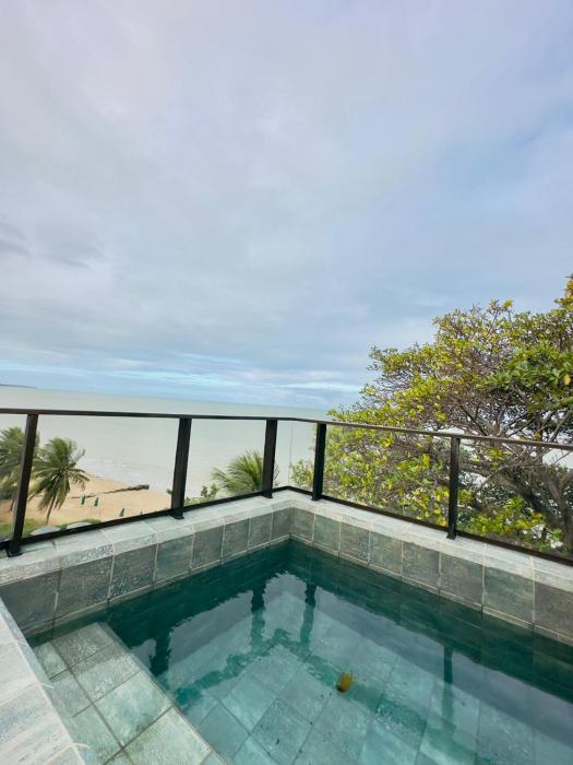 Cobertura Romântica Beira Mar com Piscina Privativa