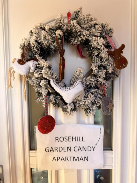 RoseHill Garden Family Villa with a Great Budapest View