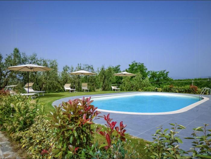 Apartment With Swimming Pool In Vinci Hills