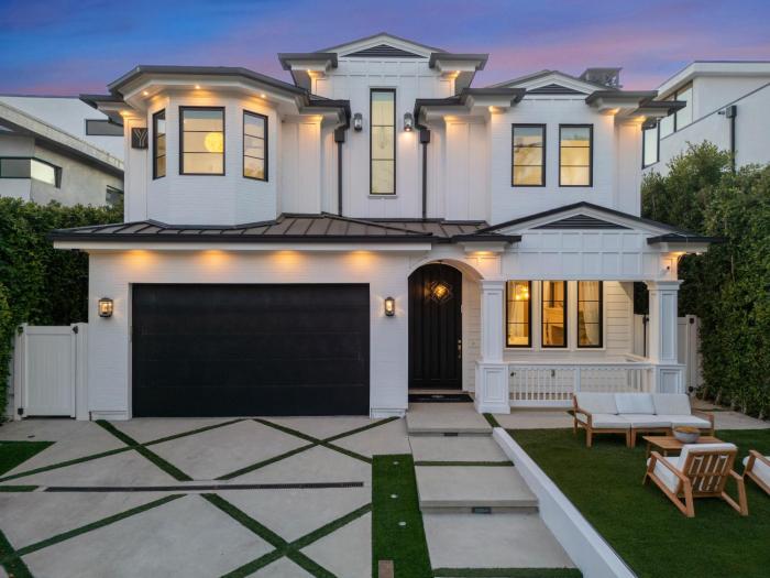 Spaulding Ave Farmhouse