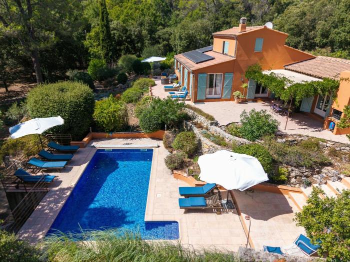 Provençal Villa With Pool Near Lorgues