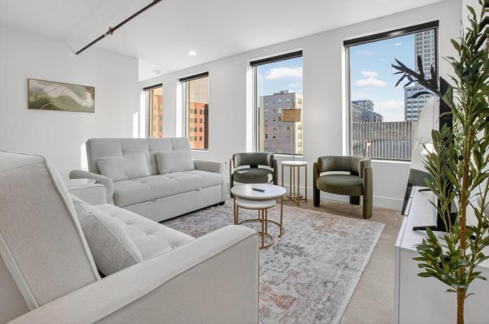 2BR Stylish Beacon Retreat in Tulsa