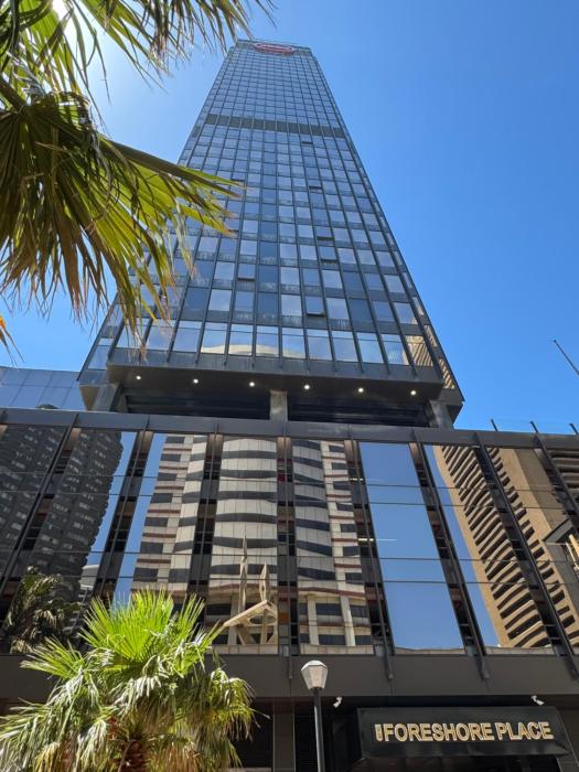 Stylish Business Nomad Executive Suite & Parking