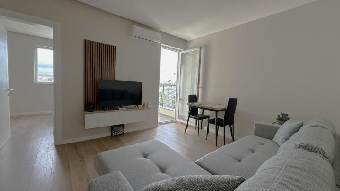 Sunrise Vista Suite - Golem