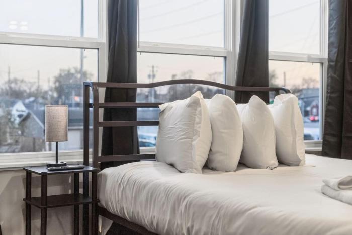 Cozy Comfort near Fountain Square- Downtown Indy