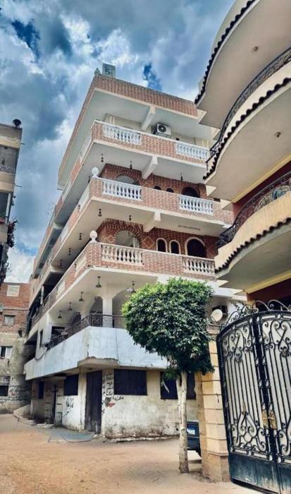 The 5 Inn - Pyramids