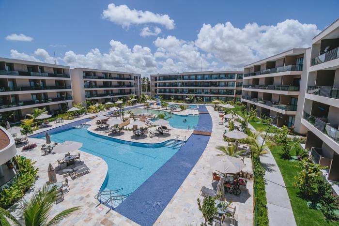 Loft com Piscinas, Academia e Garagem em Muro Alto