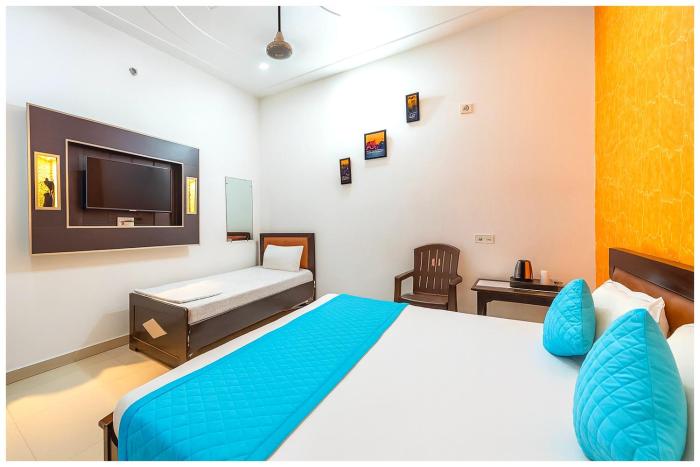 Asharfi Bhawan Hotel Ramam Palace Near Ram janam Bhoomi - Fully Air conditioning Comfortable Room - Free Wifi And Room Facilities - Affordable Hotels at Prime Location