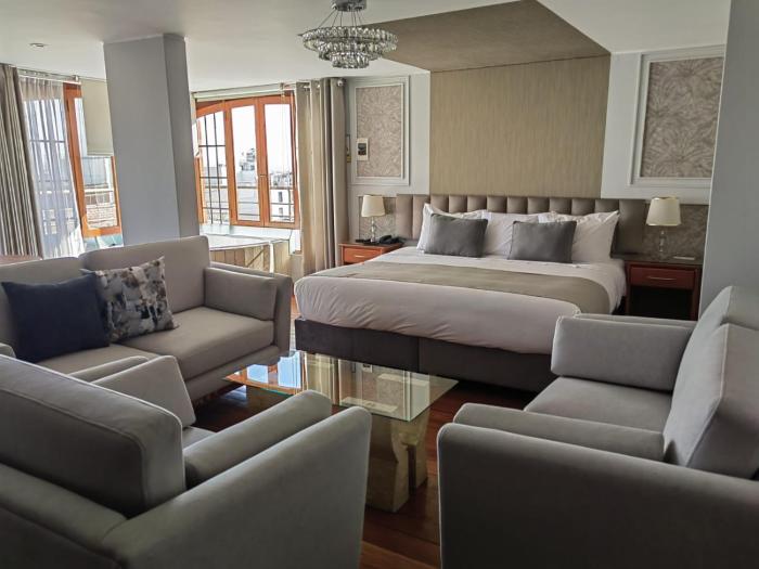 Hotel Fundador by Robles