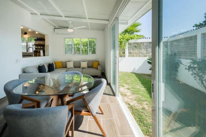 Casita Walk to Surf and Town