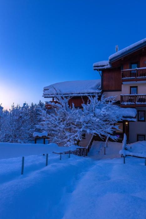 Appartement rénové au pied des pistes avec piscine, sauna, linge inclus et animaux acceptés
