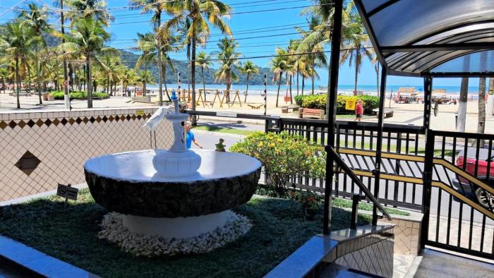 Apartamento na Avenida da Praia - Pé na Areia