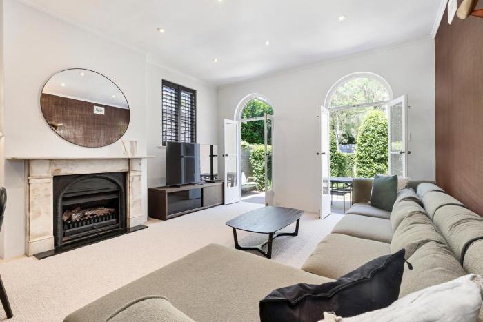 Serene Luxury Double Bay Home Perfect for 6