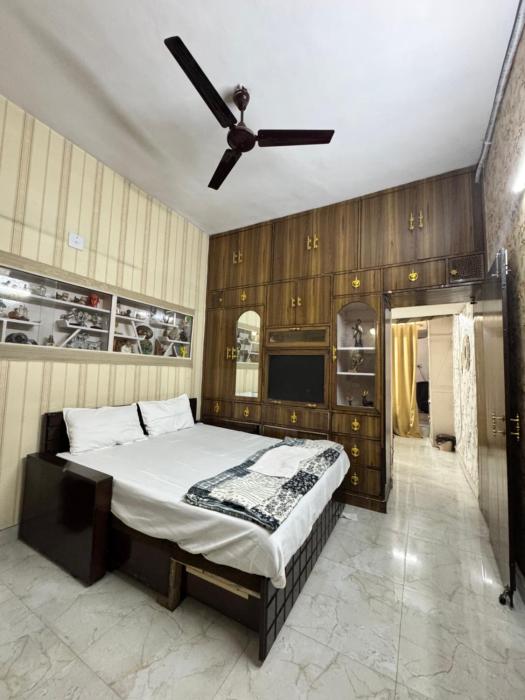 South Delhi,AC,WiFi,4K Smart TV