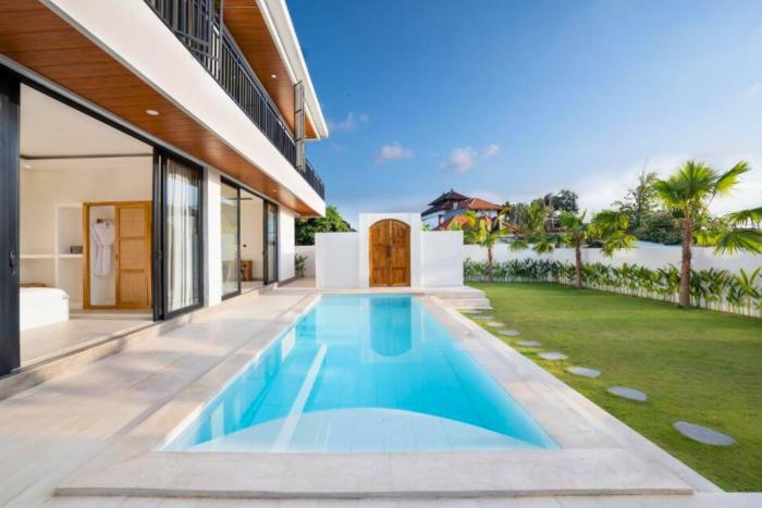 Liora Luxurious 4 BR Private Pool Villa ZN405
