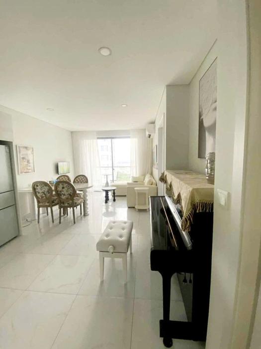 Modern Business Stay with Piano and Guitar