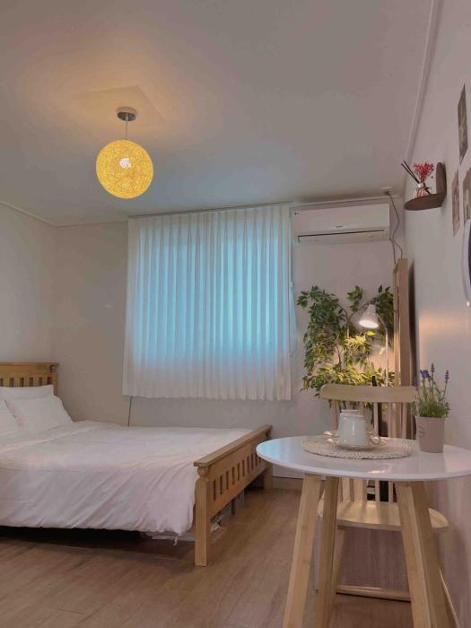 여름하우스#Sommerhouse#23 Sodok#2 minutes from Konkuk University Station #Common Ground #Hangang Park #CGV