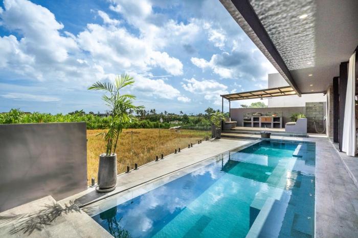 Contemporary 5BR Escape with Luxe Open-Air Living