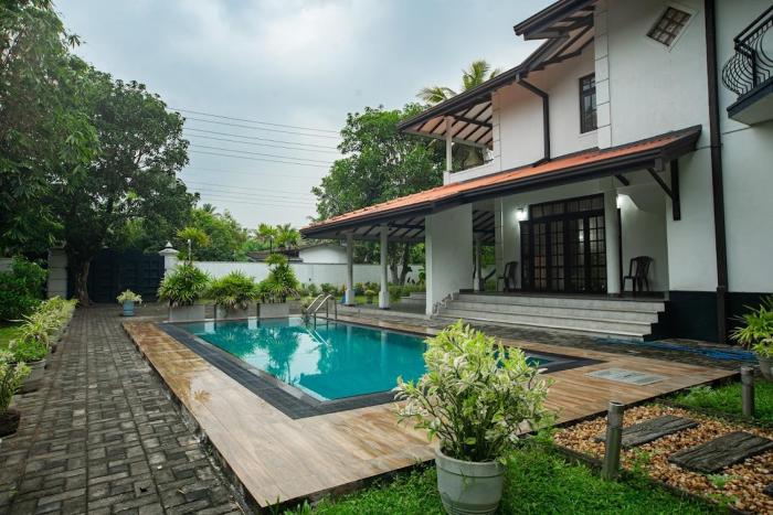 Tharan Villa - House in Colombo