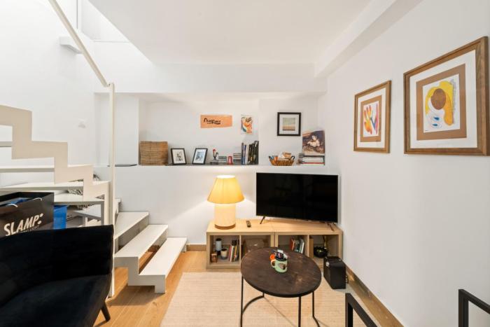 Milano Center - Suite With AC, Wifi - Station 10